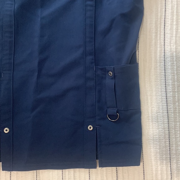 Dickie’s scrub top NWOT - Picture 3 of 3